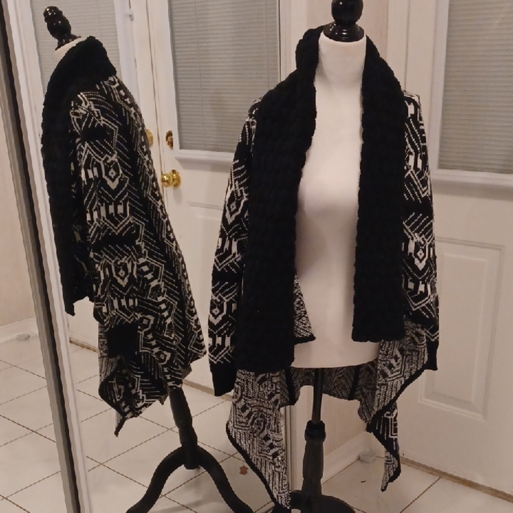 4/$40 Black & White Open Asymetric Cardigan - Size Large